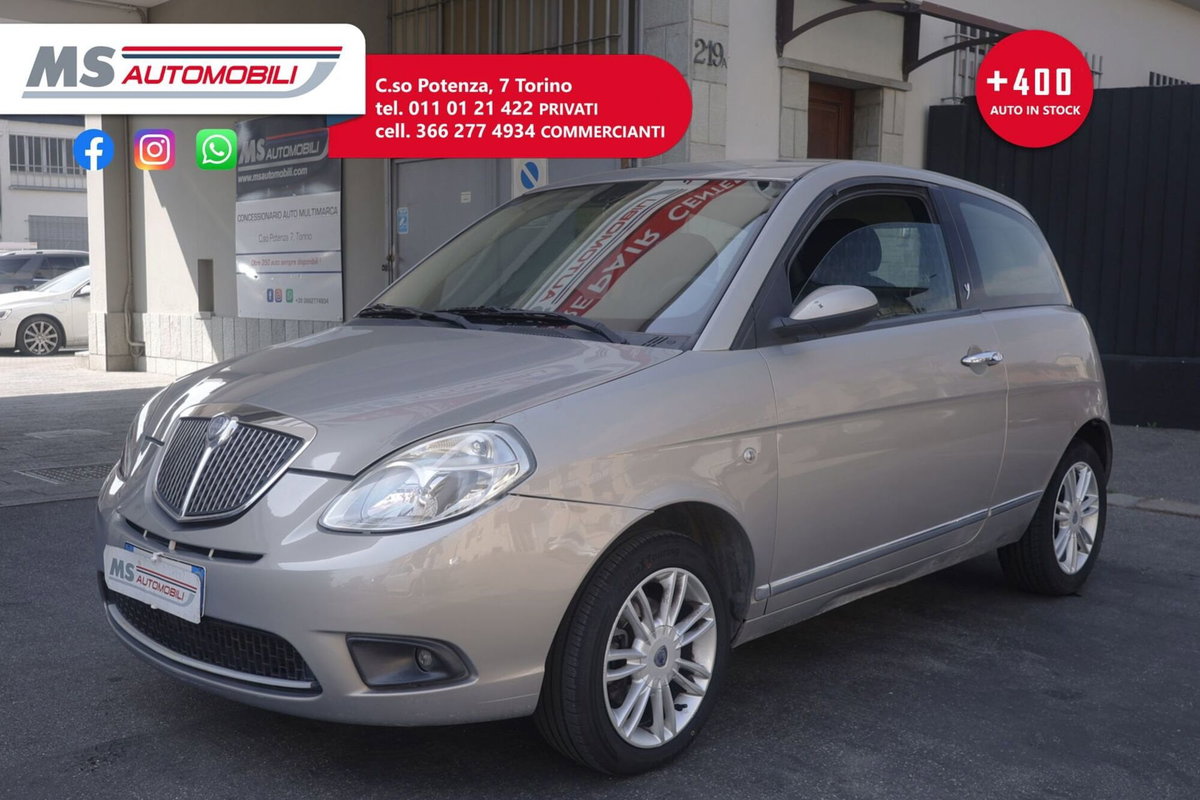 Lancia Ypsilon 1.2 Platino (11)