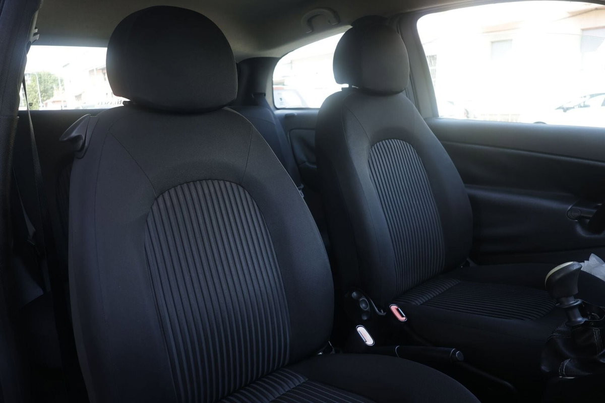 Lancia Ypsilon 1.2 Platino (6)