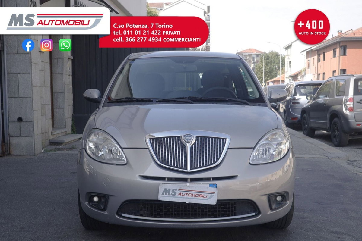 Lancia Ypsilon 1.2 Platino (9)