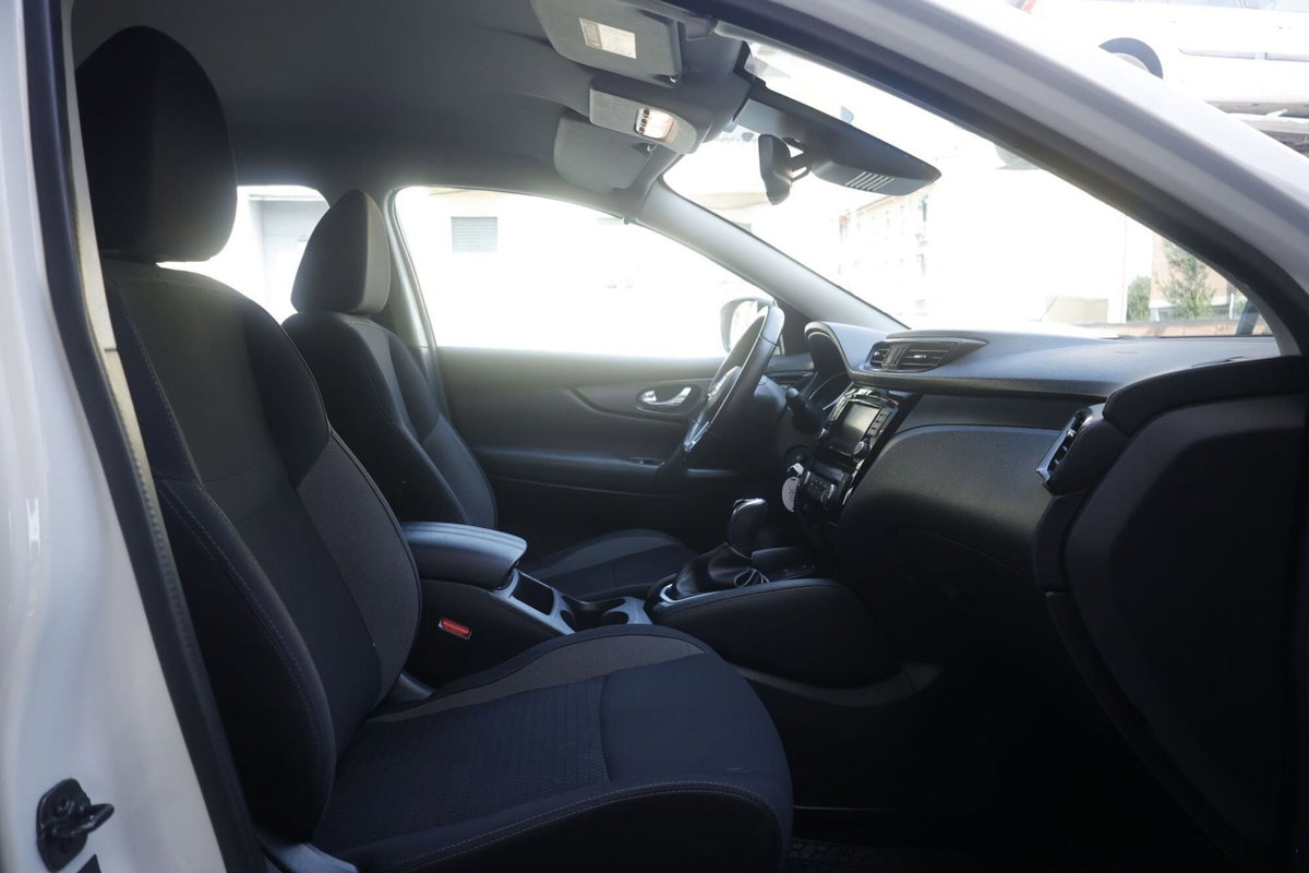 Nissan Qashqai 1.5 dCi 115 CV DCT Tekna (12)