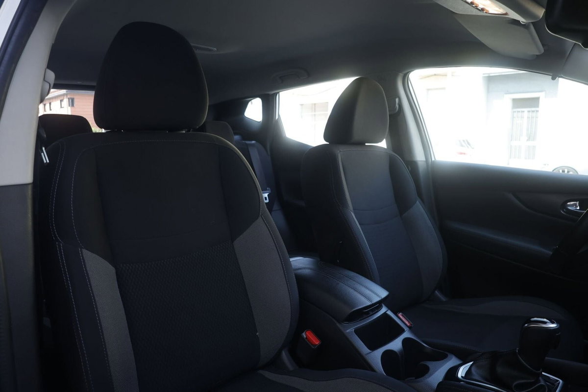 Nissan Qashqai 1.5 dCi 115 CV DCT Tekna (6)