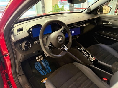 Alfa Romeo Junior 1.2 ibrida Q4 Intensa 145cv edct6 (10)