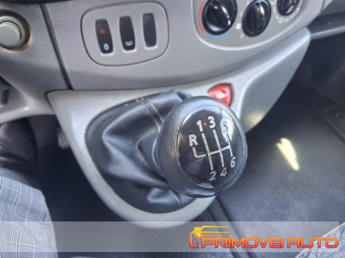 Renault Trafic Furgone T29 1.9 dCi/100CV PL-TN Furg. (14)