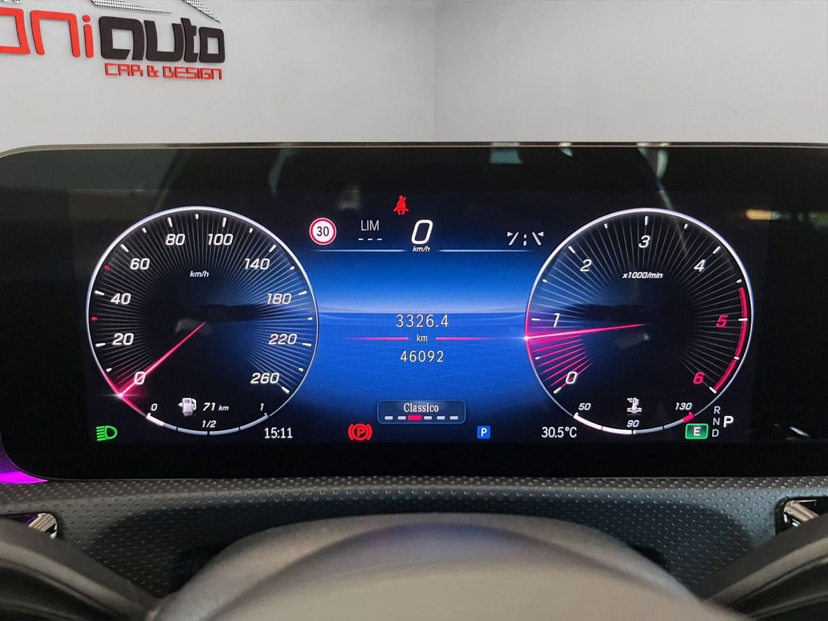 Mercedes-Benz Classe A 180 d AMG Line Premium Plus auto (15)