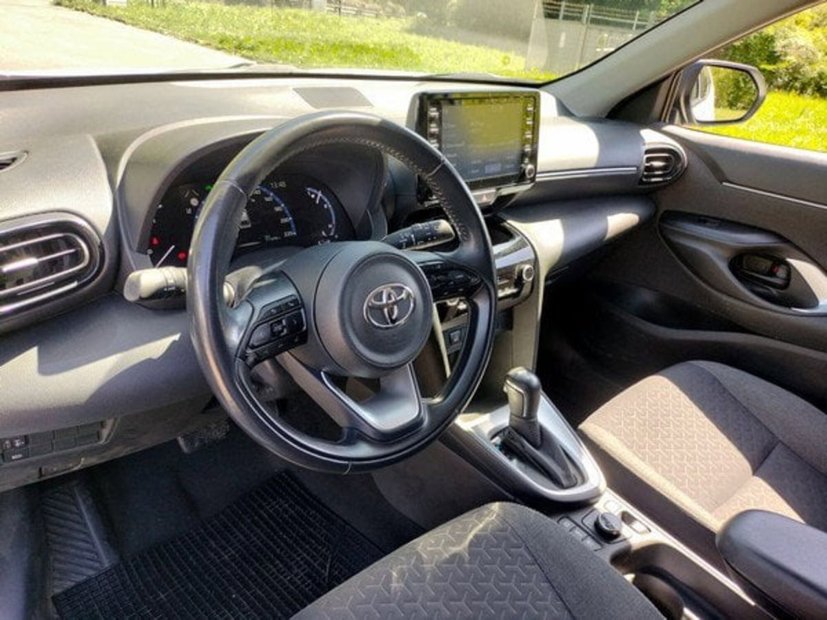 Toyota Yaris Cross Trend awd-i 115cv e-cvt (13)