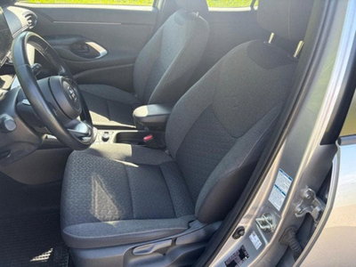 Toyota Yaris Cross Trend awd-i 115cv e-cvt (9)