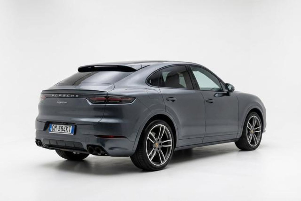 Porsche Cayenne Coupé 3.0 V6 (2)