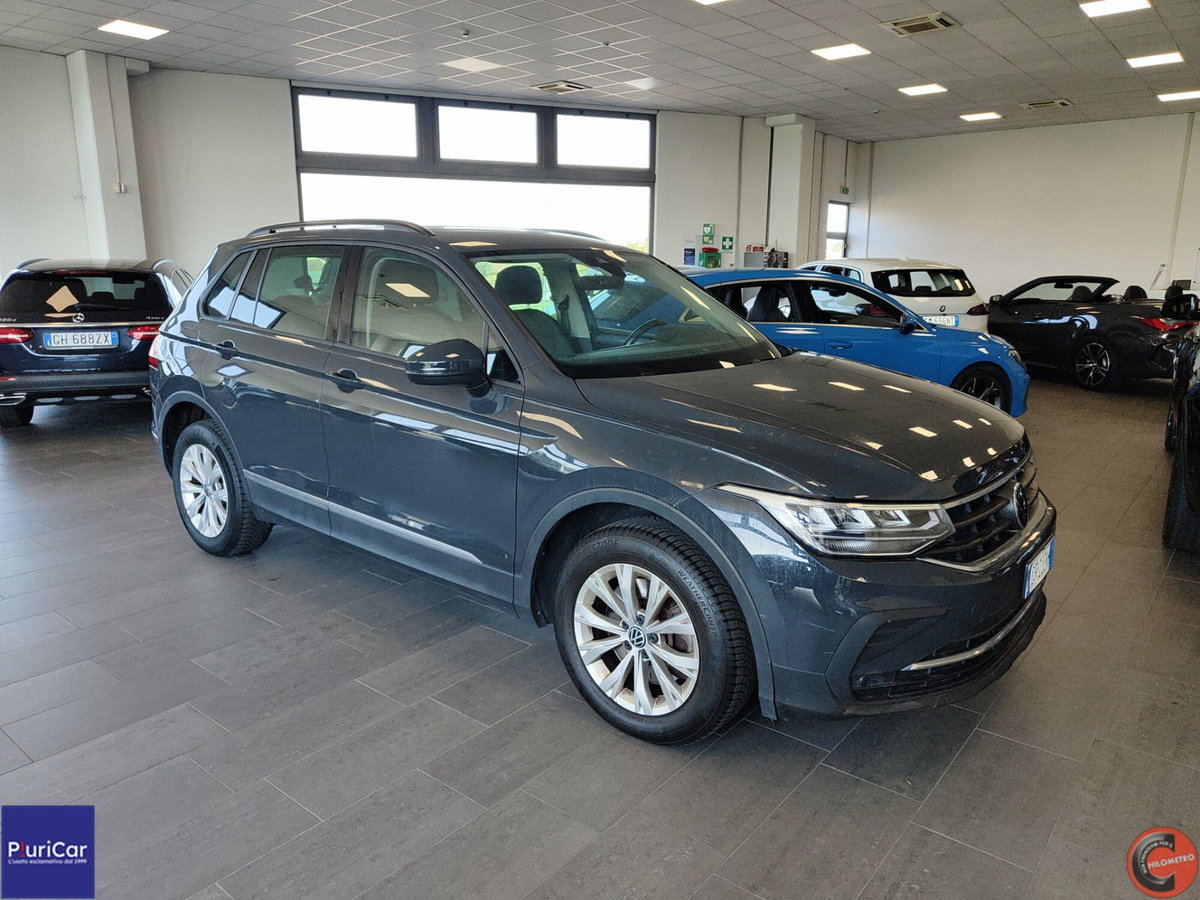 Volkswagen Tiguan 1.4 TSI eHYBRID DSG R-Line (2)
