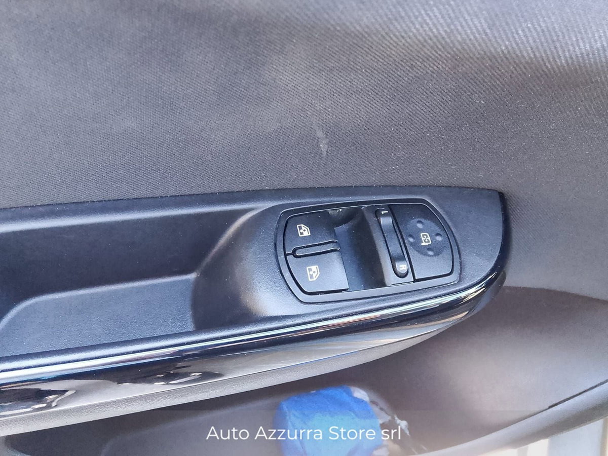 Opel Corsa 1.4 90CV GPL Tech 5 porte Innovation (17)