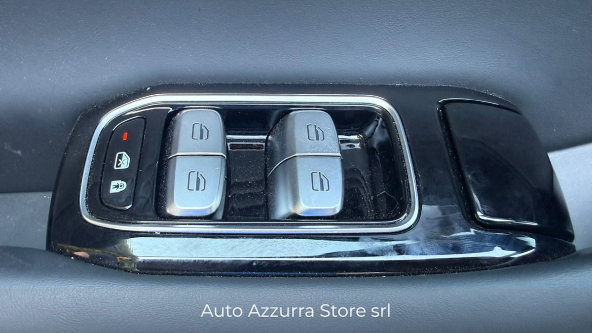 Omoda Omoda 9 SHS-P 1.5 tgdi phev Premium i-awd (19)