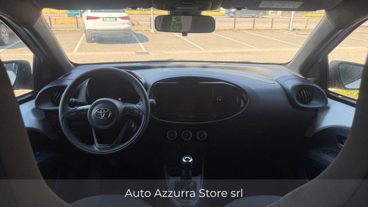 Toyota Aygo X 1.0 Active 72cv (11)