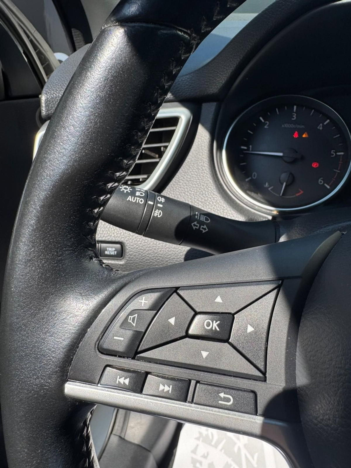 Nissan Qashqai 1.5 dCi N-Connecta (15)
