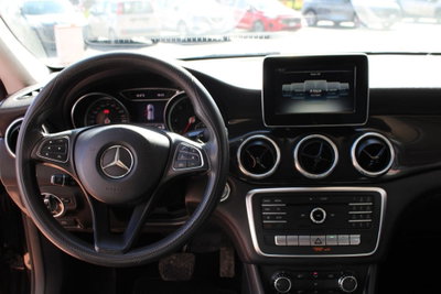 Mercedes-Benz CLA Shooting Brake 200 d Automatic Business (5)