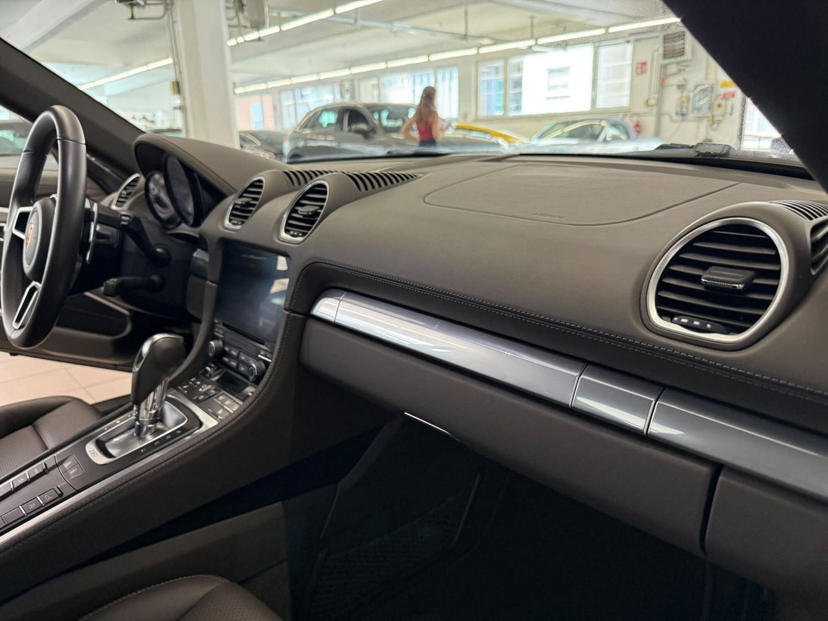 Porsche 718 Cayman  Cayman 2.0 300cv (10)