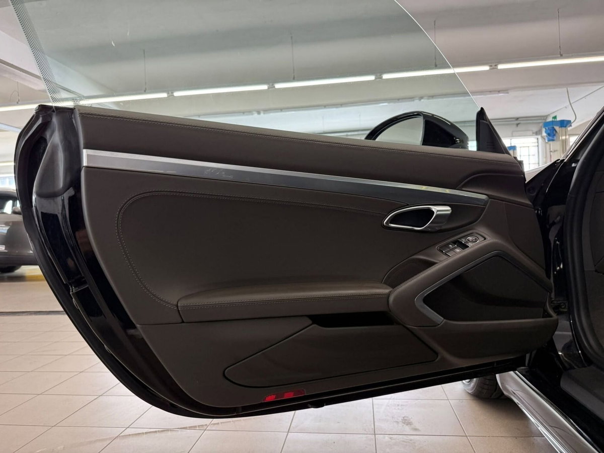 Porsche 718 Cayman  Cayman 2.0 300cv (16)