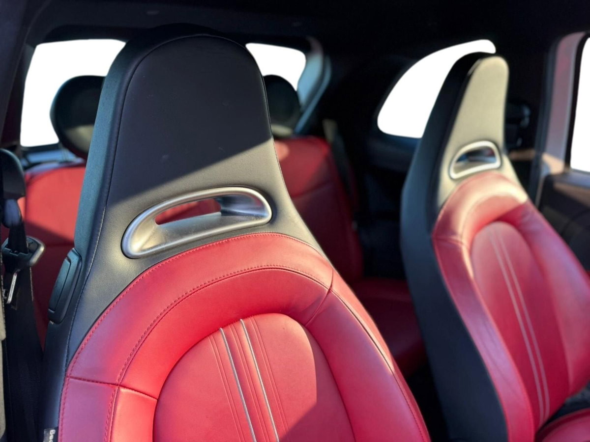 Abarth 595 595 1.4 Turbo T-Jet 160 CV Competizione (15)