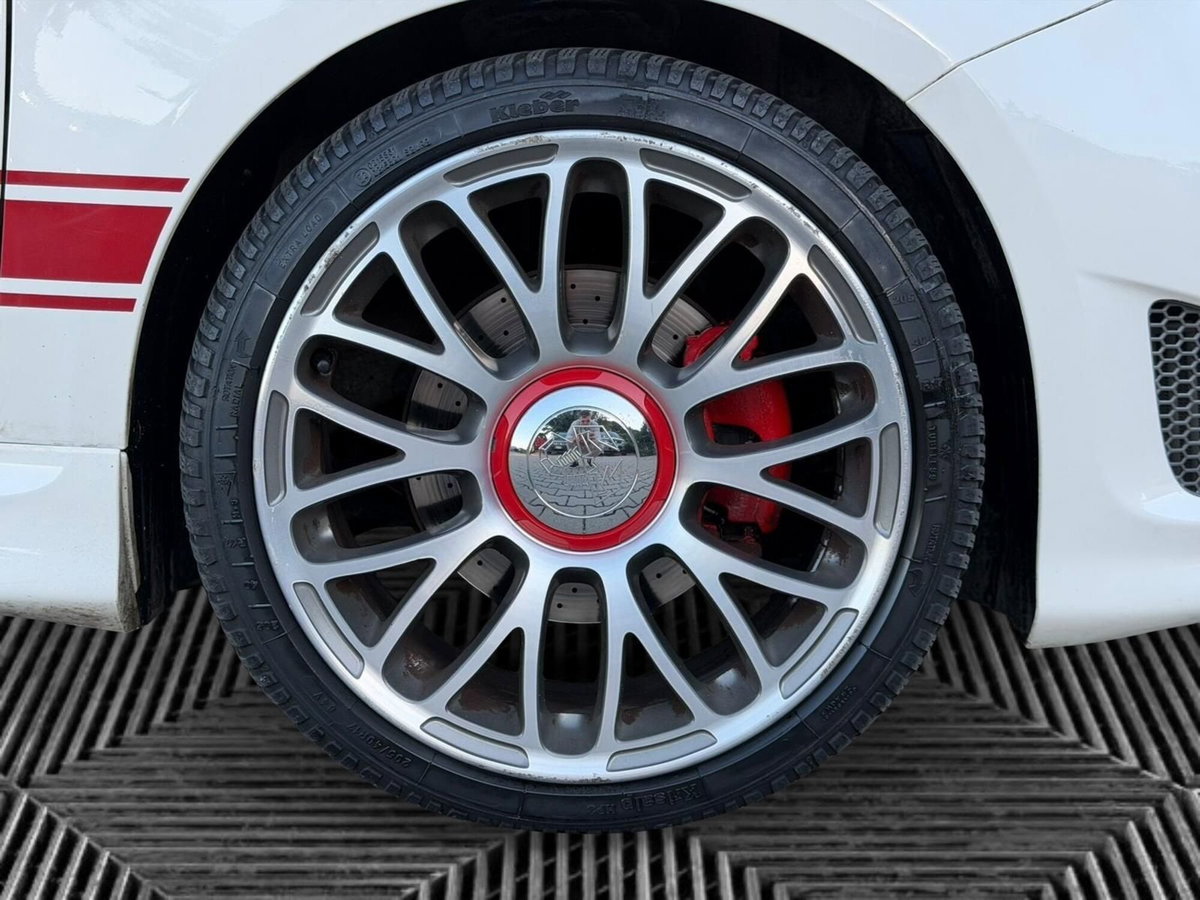 Abarth 595 595 1.4 Turbo T-Jet 160 CV Competizione (16)