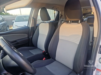 Toyota Yaris 1.0 5 porte Active (8)