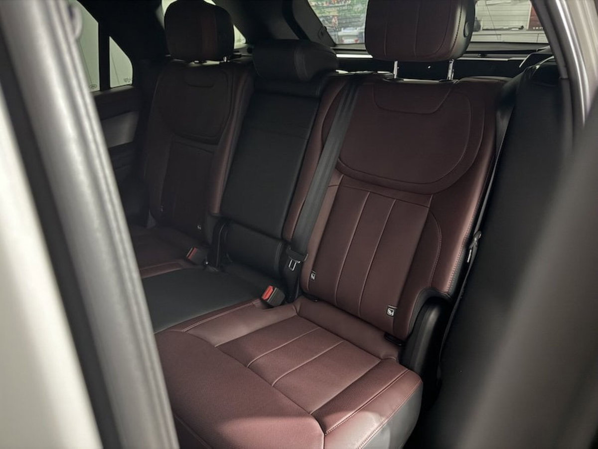 Land Rover Range Rover Sport 3.0D l6 249 CV HSE Dynamic Stealth (16)