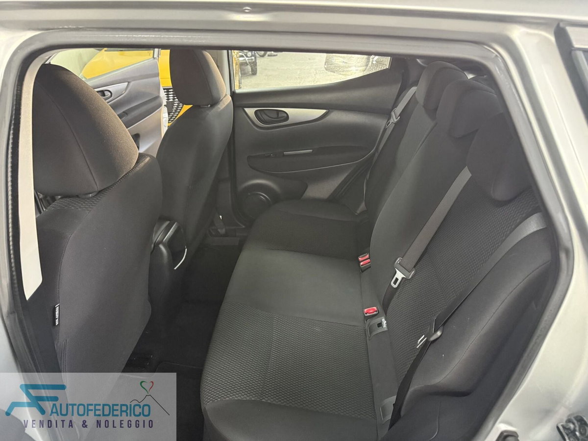 Nissan Qashqai 1.5 dCi 115 CV Tekna (11)