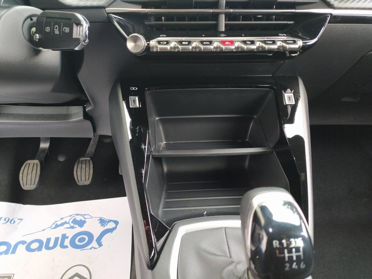 Peugeot 2008 1.2 puretech Style s&s 100cv (19)
