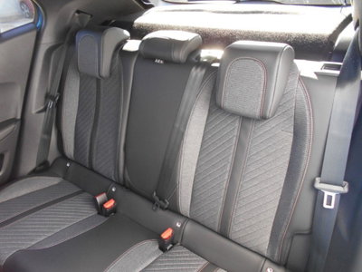 Peugeot 2008 PureTech 100 S&S Allure (10)