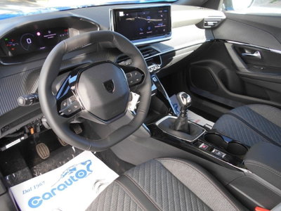 Peugeot 2008 PureTech 100 S&S Allure (8)