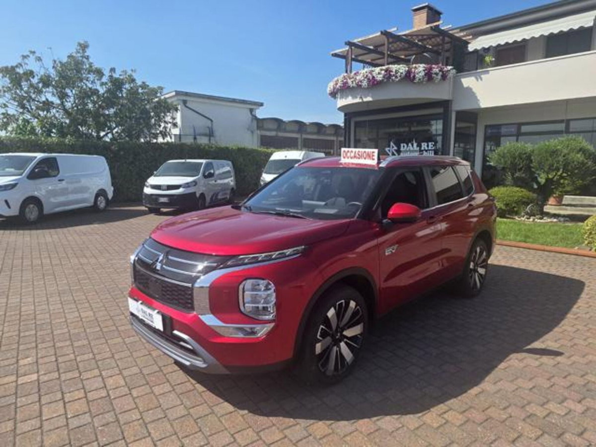 Mitsubishi Outlander 2.4 MIVEC 4WD PHEV Intense
