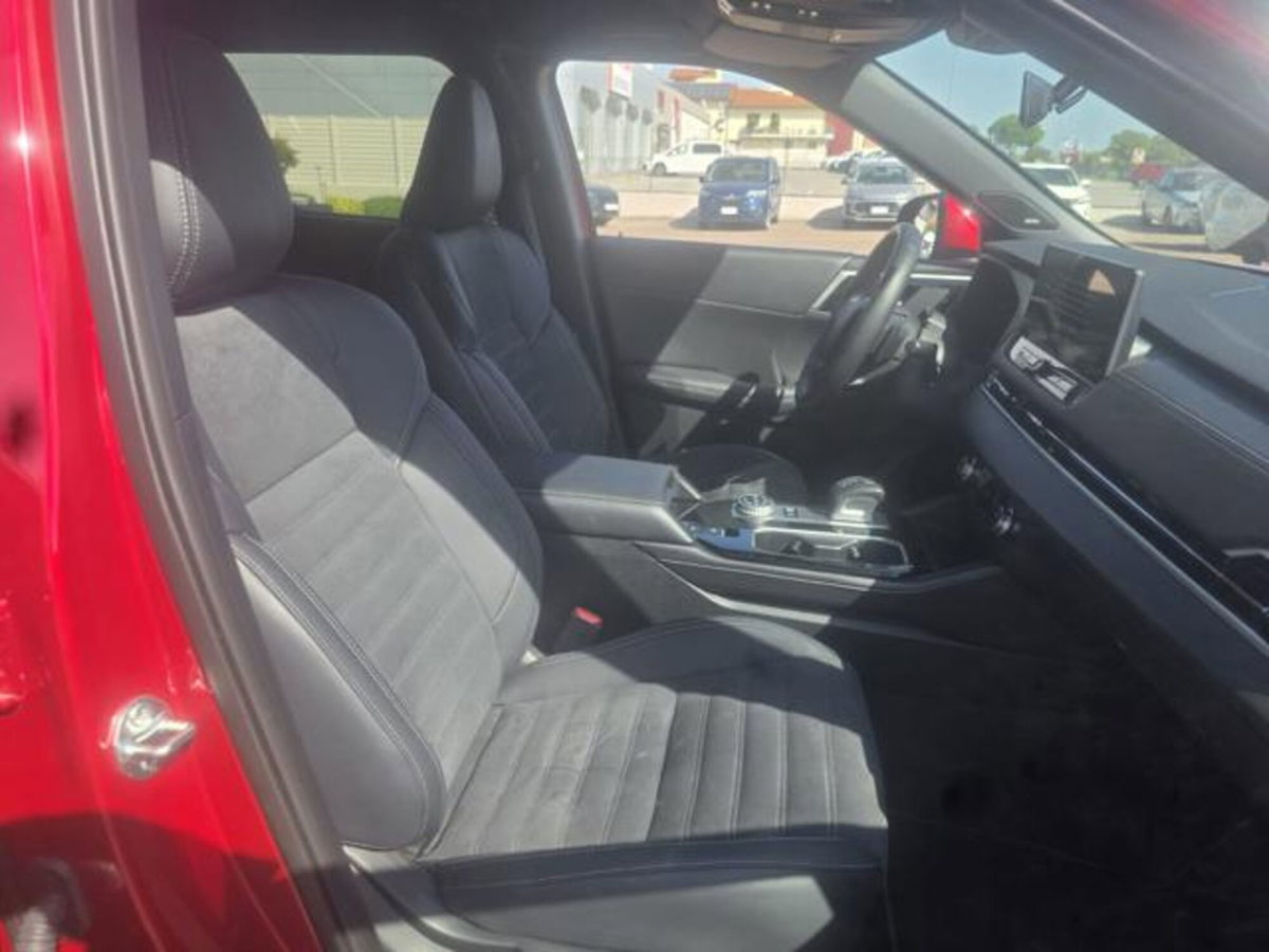 Mitsubishi Outlander 2.4 MIVEC 4WD PHEV Intense (18)
