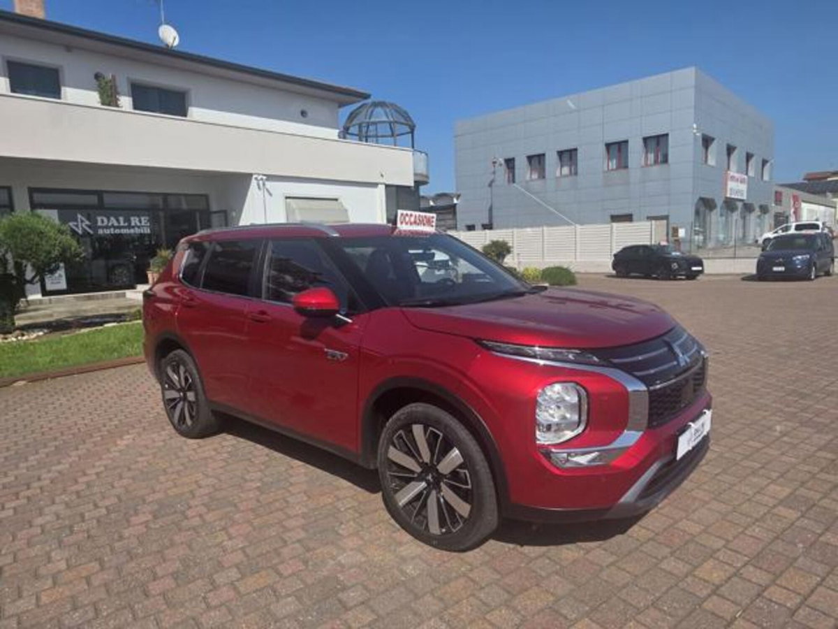 Mitsubishi Outlander 2.4 MIVEC 4WD PHEV Intense (3)