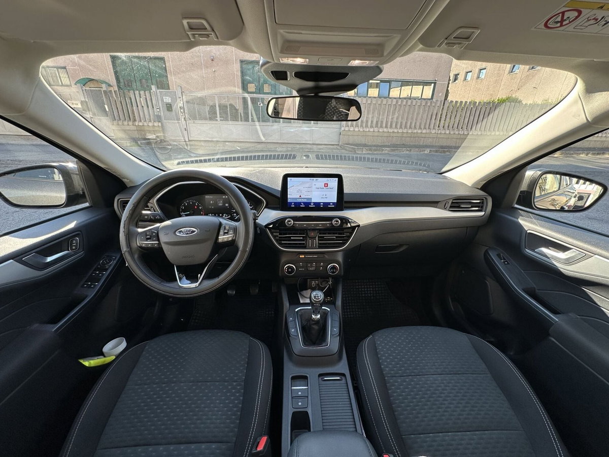 Ford Kuga 1.5 EcoBoost 120 CV 2WD (10)