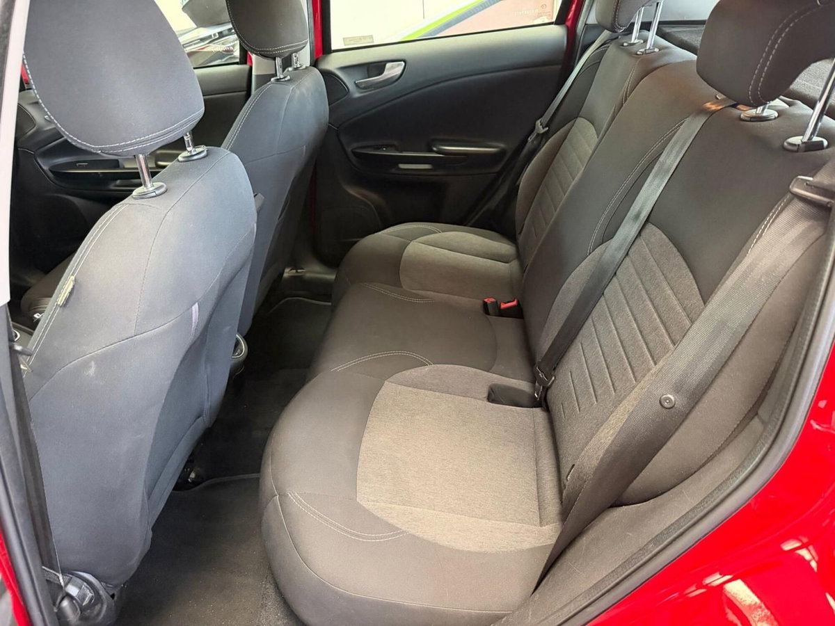 Alfa Romeo Giulietta 1.4 Turbo Distinctive 120cv (13)