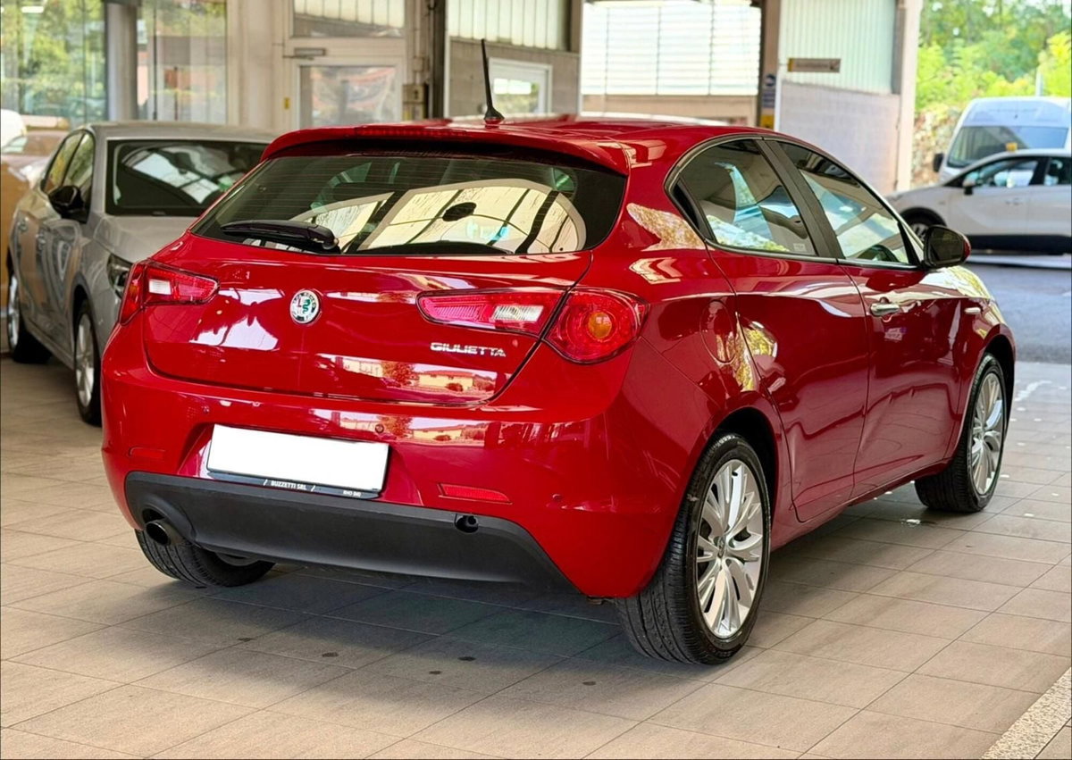 Alfa Romeo Giulietta 1.4 Turbo Distinctive 120cv (6)