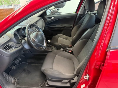 Alfa Romeo Giulietta 1.4 Turbo Distinctive 120cv (8)
