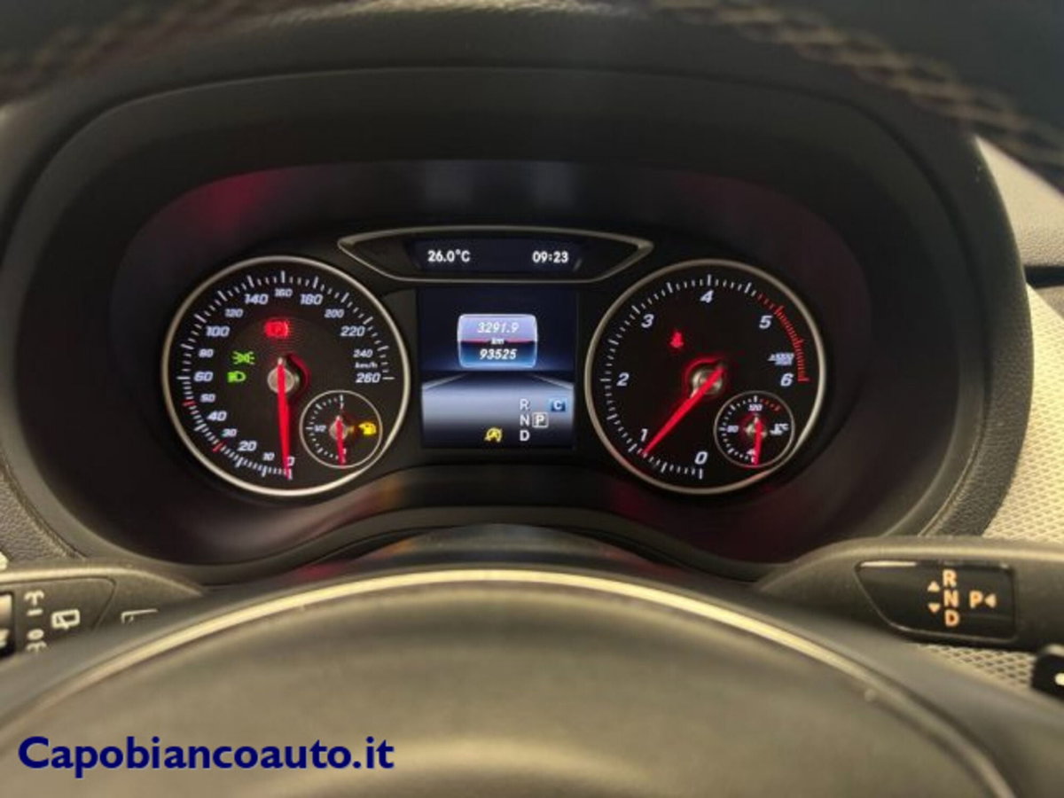 Mercedes-Benz Classe B 180 d Automatic Executive (12)