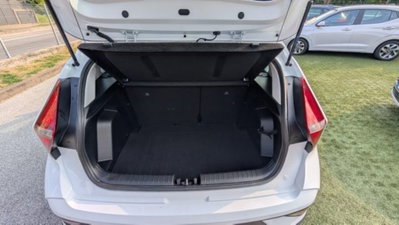 Hyundai Bayon 1.0 t-gdi Business 90cv dct (12)