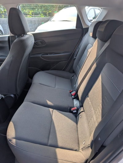 Hyundai Bayon 1.0 t-gdi Business 90cv dct (15)