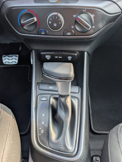 Hyundai Bayon 1.0 t-gdi Business 90cv dct (17)