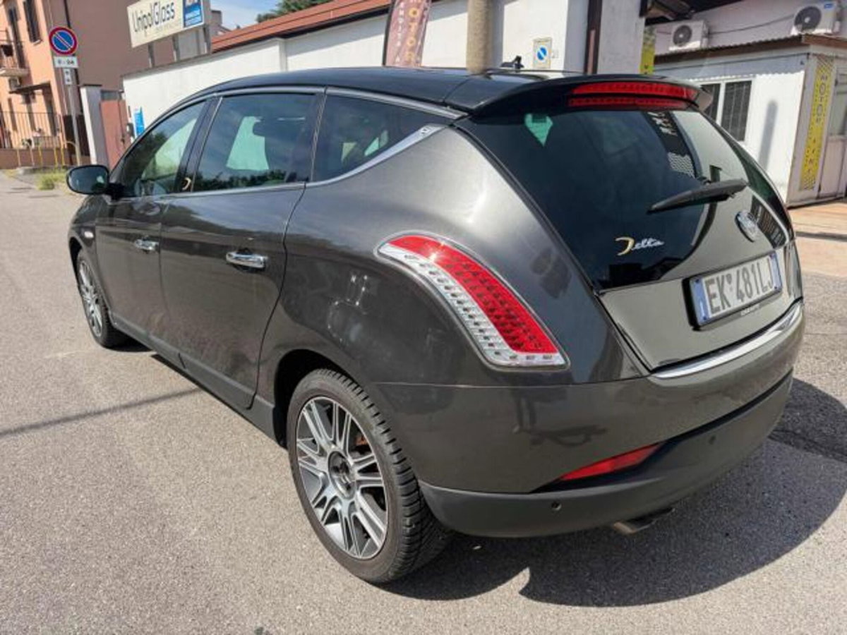 Lancia Delta 1.8 Di Turbo-Jet Sportronic Platinum (3)