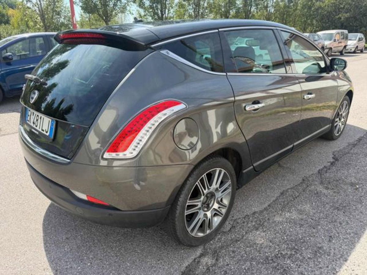 Lancia Delta 1.8 Di Turbo-Jet Sportronic Platinum (5)