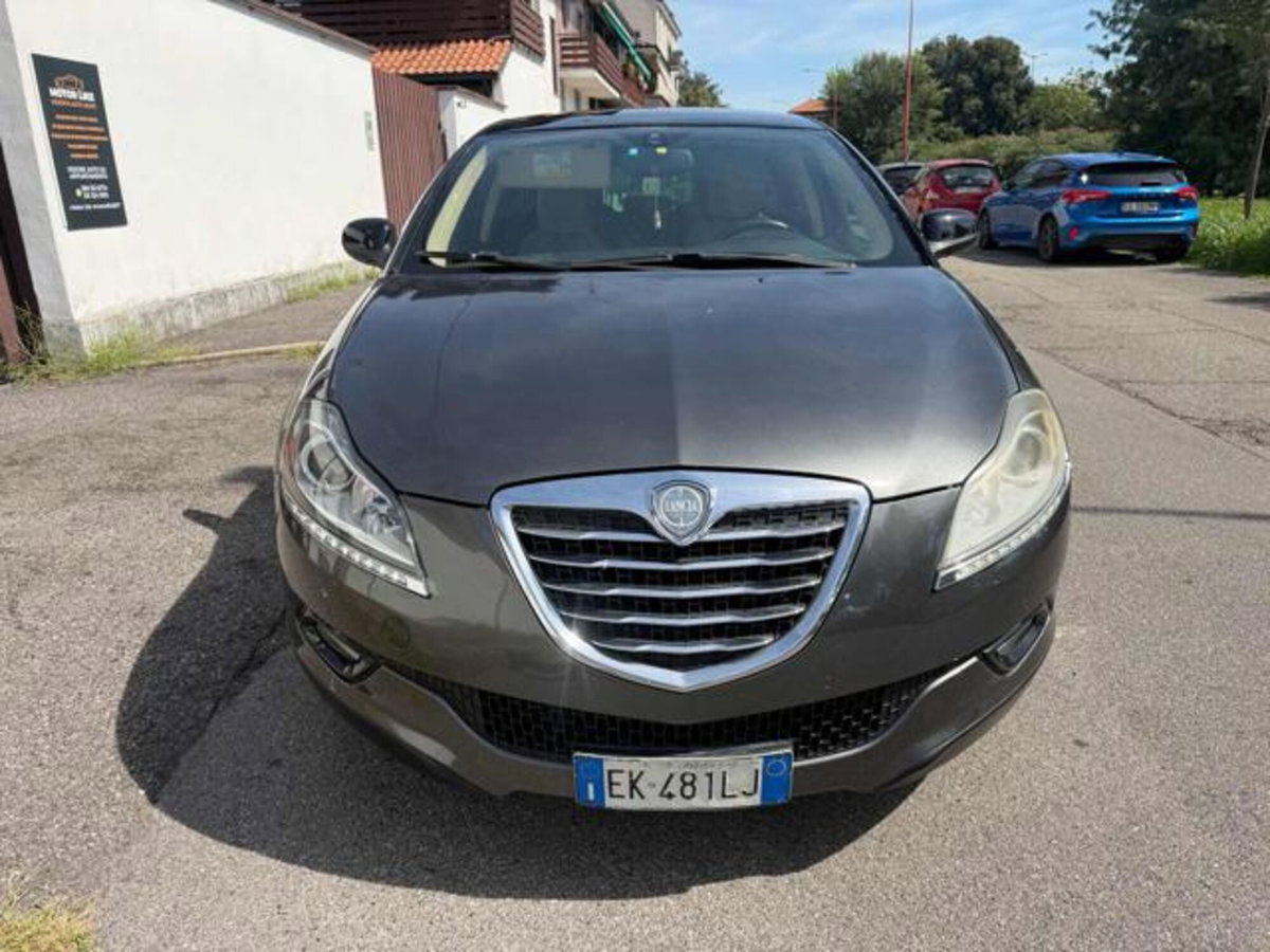Lancia Delta 1.8 Di Turbo-Jet Sportronic Platinum (8)