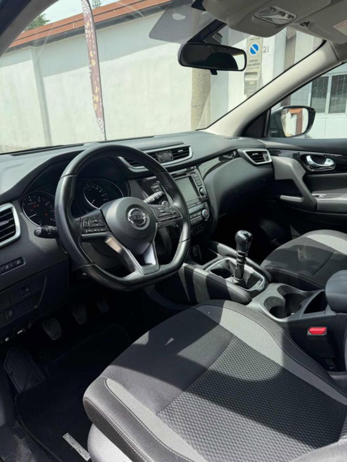 Nissan Qashqai 1.3 DIG-T 140 CV N-Connecta (9)