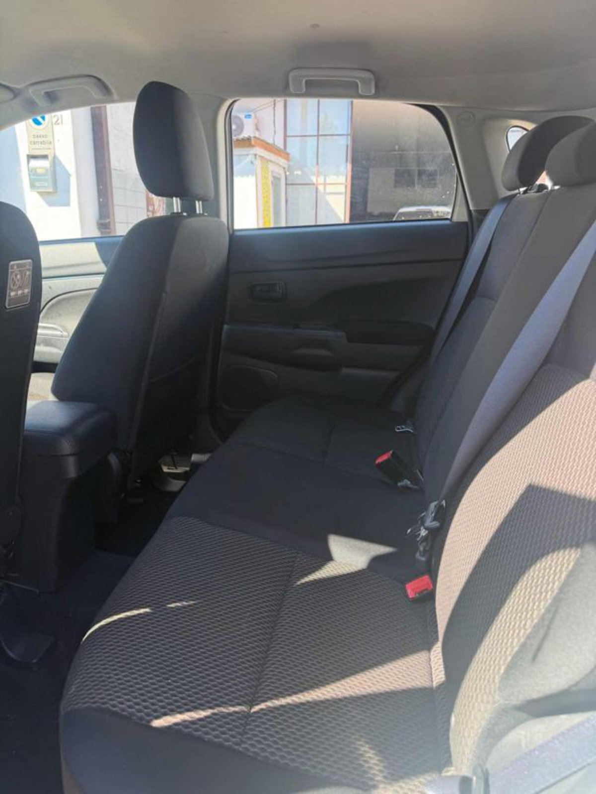 Mitsubishi ASX 1.6 DI-D 114 CV 2WD Invite Navi (11)