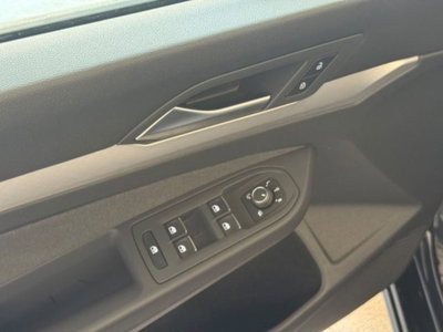 Volkswagen Golf Variant 2.0 TDI 150 CV DSG SCR 4Motion R-Line (9)