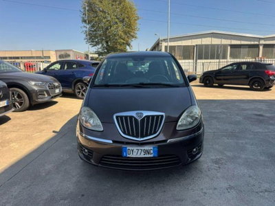 Lancia Musa 1.4 16V EURO 5 Oro Plus (2)