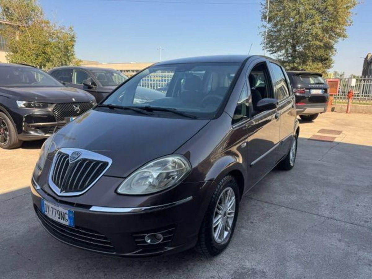 Lancia Musa 1.4 16V EURO 5 Oro Plus (9)