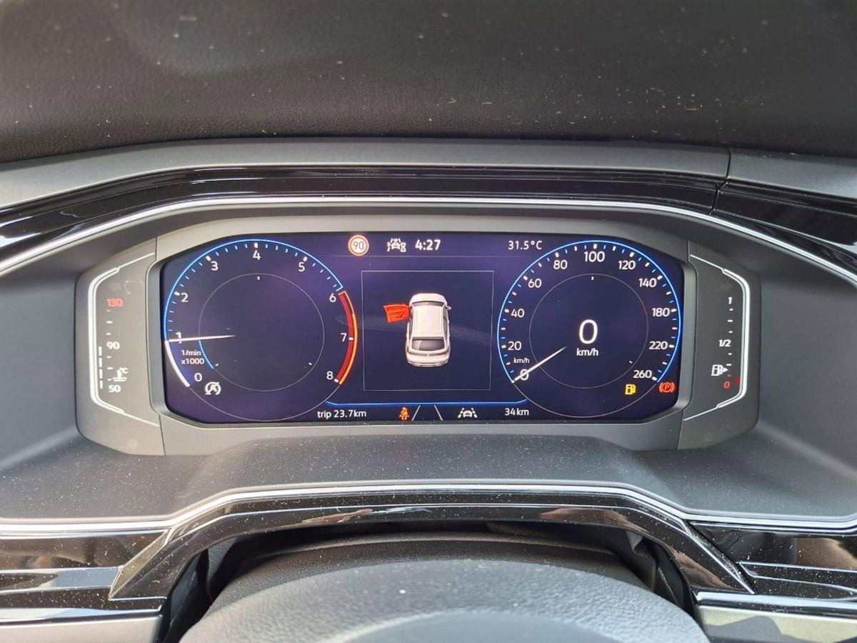 Volkswagen Taigo 1.0 tsi R-Line 115cv (10)