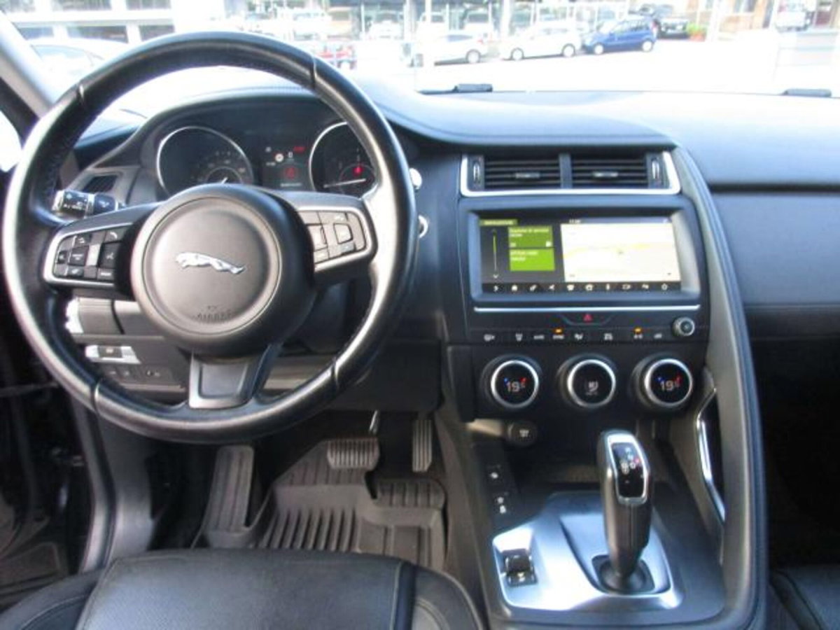 Jaguar E-Pace 2.0D 150 CV AWD S (12)
