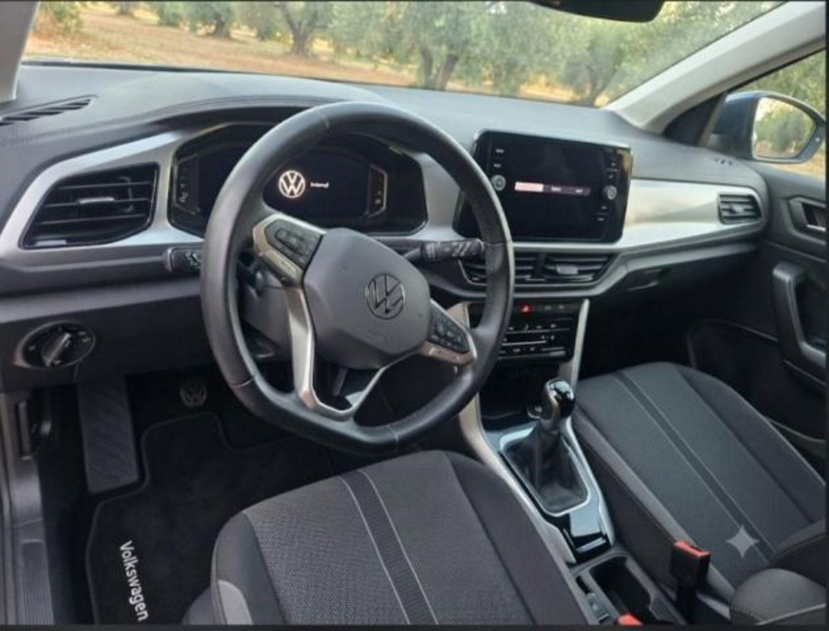 Volkswagen T-Roc 1.0 tsi Style 115cv (6)