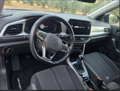 Volkswagen T-Roc 1.0 tsi Style 115cv (6)